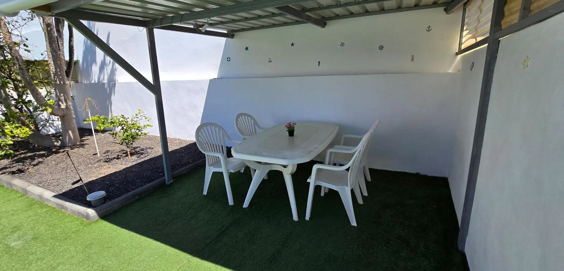 Casa Roja 3 Tias - Quiet Resort, Central, Parking Apartment